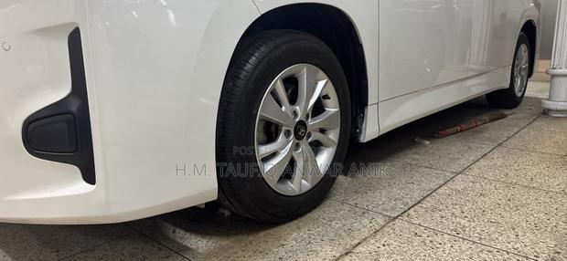 Toyota Noah 2022 Pearl