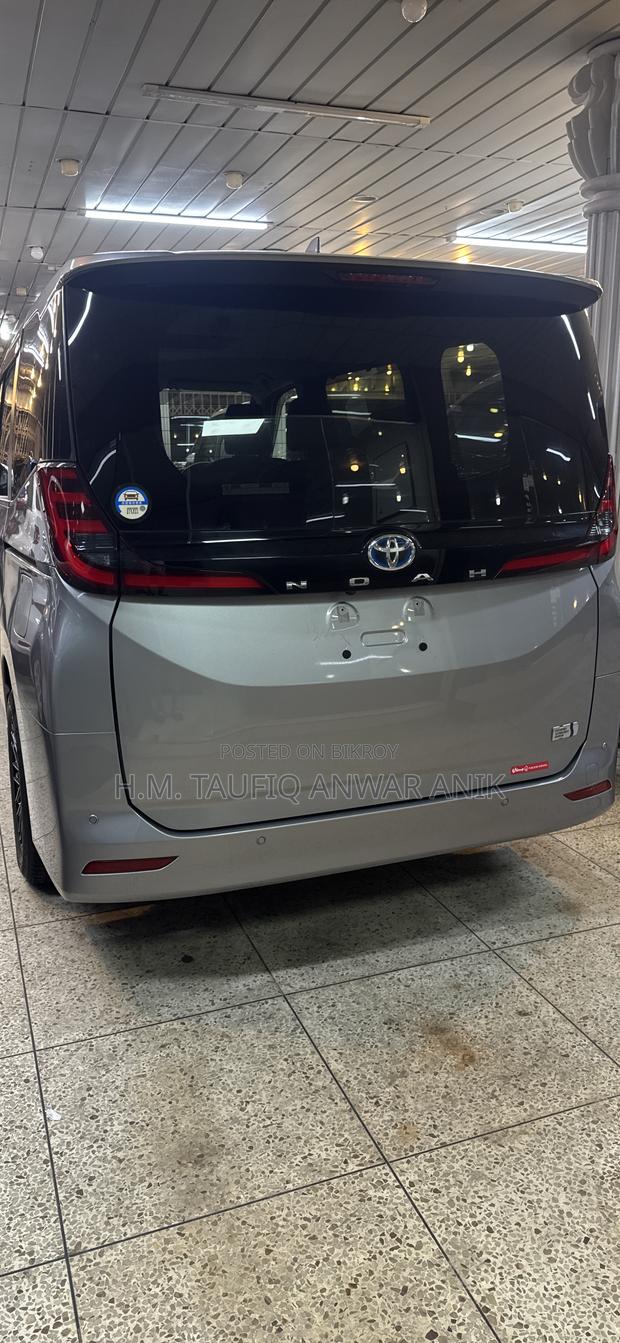 Toyota Noah 2022 Gray