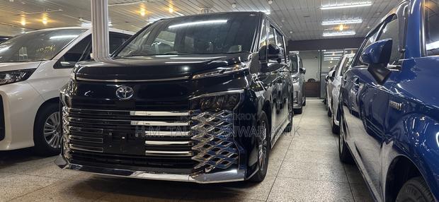 Toyota Voxy Hybrid S-G 2WD 7-Seater 2023 Black