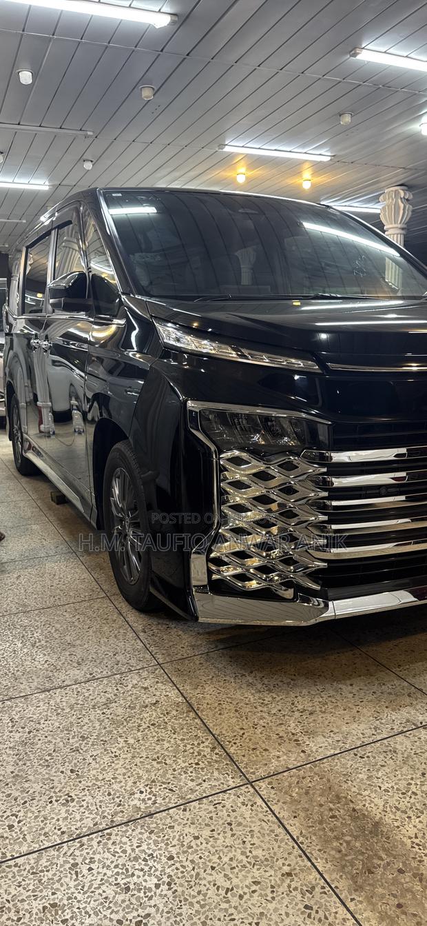 Toyota Voxy Hybrid S-G 2WD 7-Seater 2023 Black