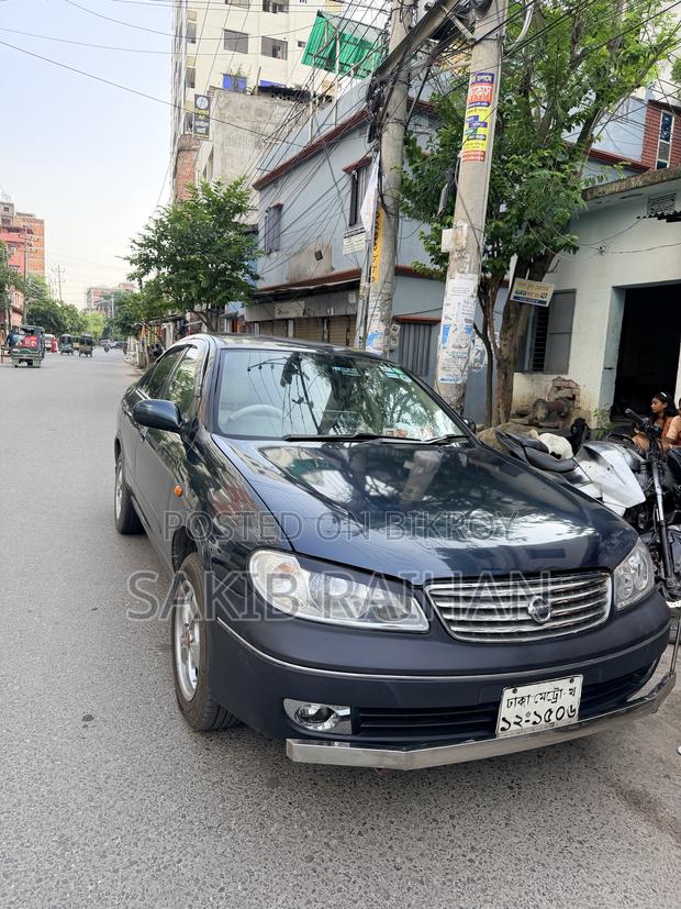 Nissan Sunny 2005 Blue
