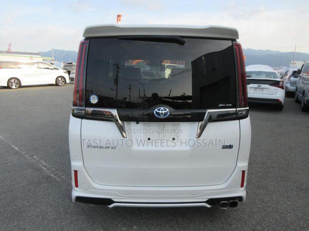 Toyota Esquire 1.8 FWD Hybrid (7 Seater) 2021 Pearl