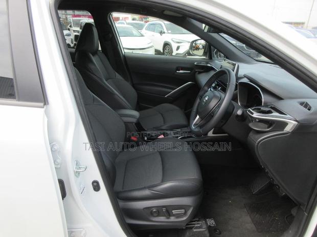 Toyota Corolla Cross L 2023 Pearl