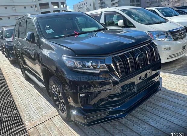 Toyota Land Cruiser Prado 2.7 2022 Black