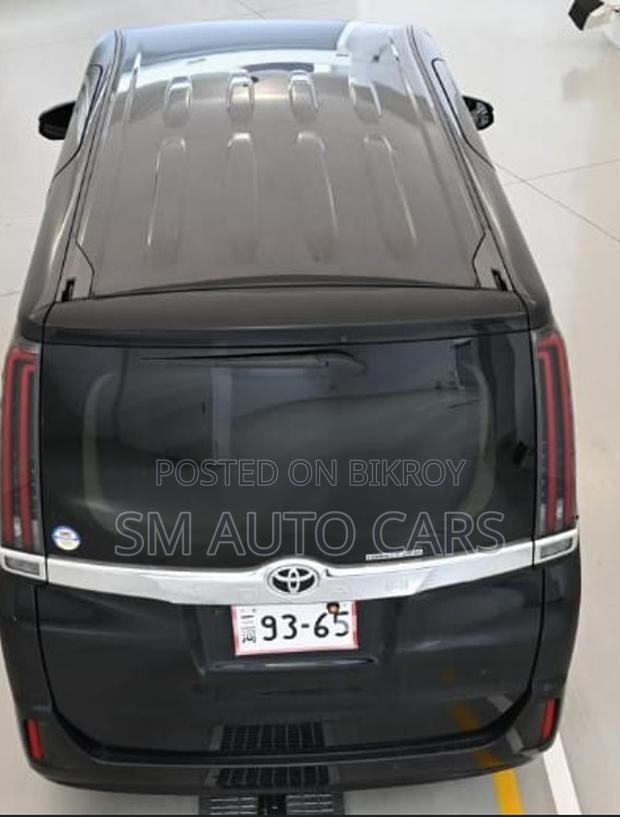 Toyota Noah 2021 Black