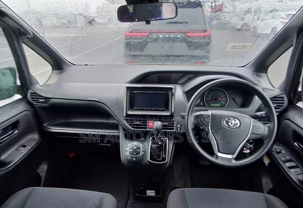 Toyota Noah 2021 Black