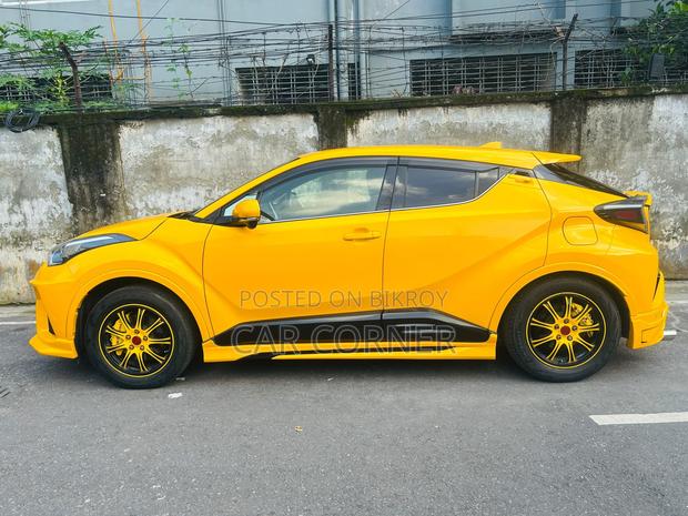 Toyota C-Hr XLE FWD Sport Utility (2.0L 4cyl 2AM) 2018 Yellow