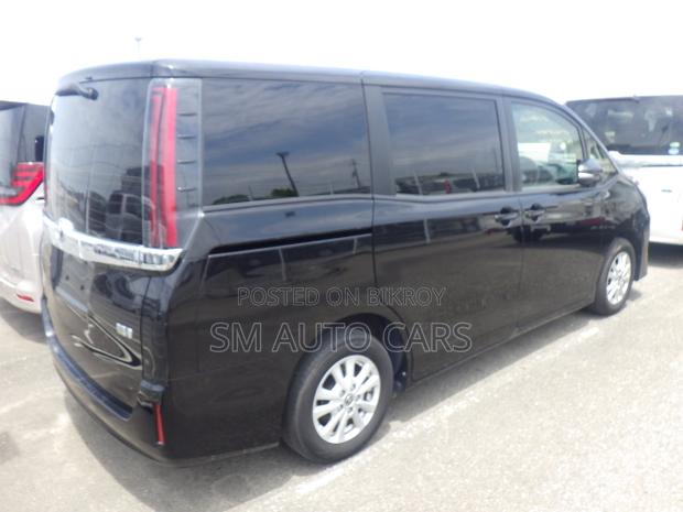 Toyota Noah 2021 Black