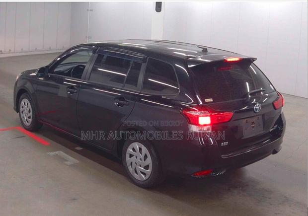Toyota Corolla Fielder 1.5 Hybrid FWD 2021 Black