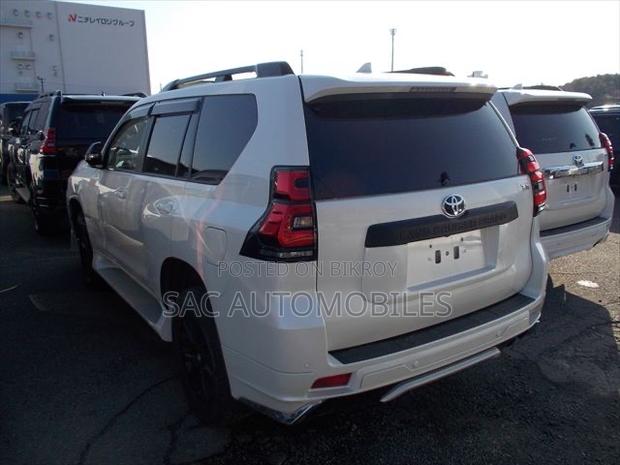 New Toyota Land Cruiser Prado 2.7 2022 Pearl