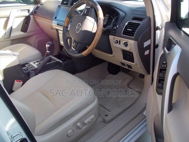 New Toyota Land Cruiser Prado 2.7 2022 Pearl