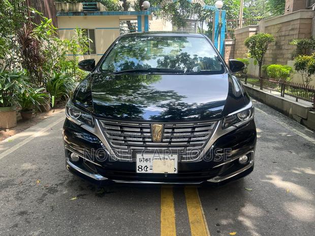 Toyota Premio 2016 Black