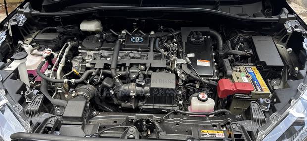 Toyota Corolla Cross 1.8 Hybrid AWD 2022 Black