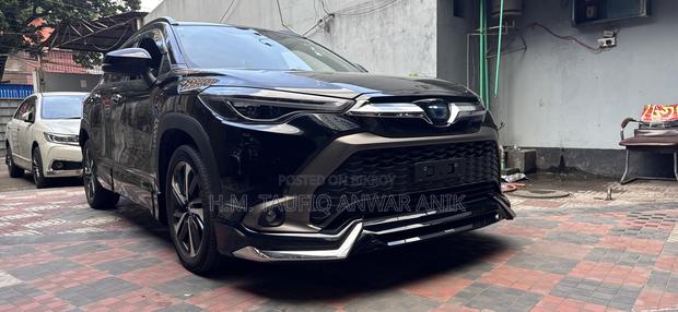 Toyota Corolla Cross 1.8 Hybrid AWD 2022 Black