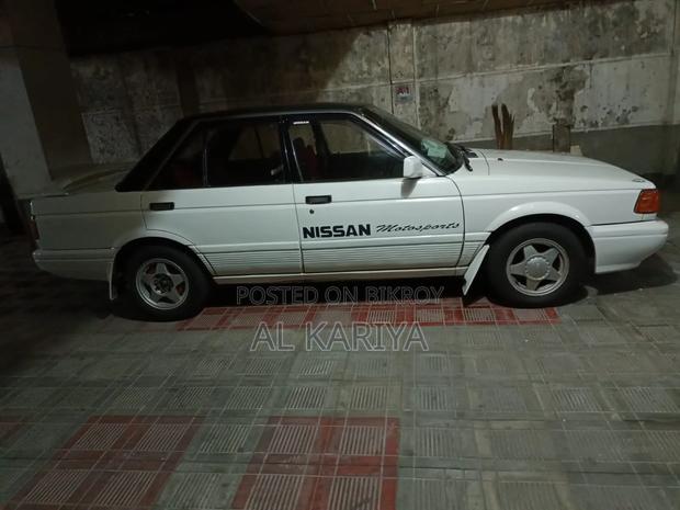 Nissan Sunny 1989 White
