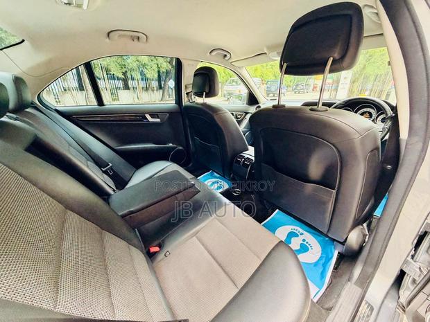 Mercedes-Benz C180 2013 Silver
