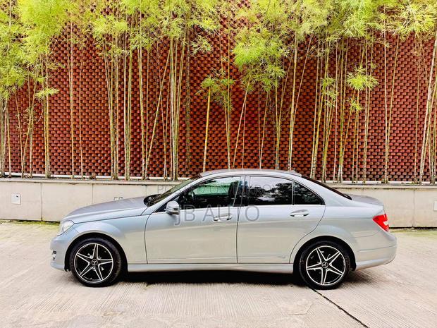 Mercedes-Benz C180 2013 Silver