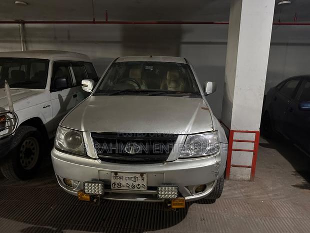 Tata Xenon 2012 Silver