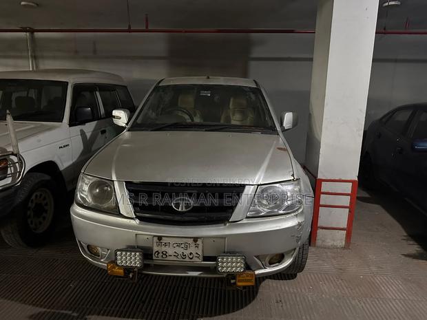 Tata Xenon 2012 Silver