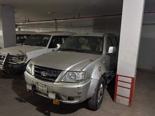 Tata Xenon 2012 Silver