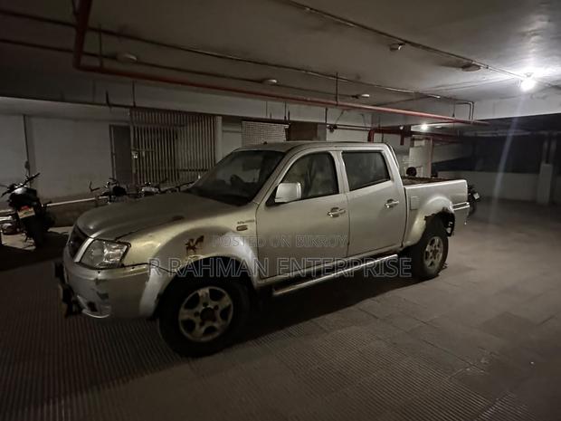Tata Xenon 2012 Silver