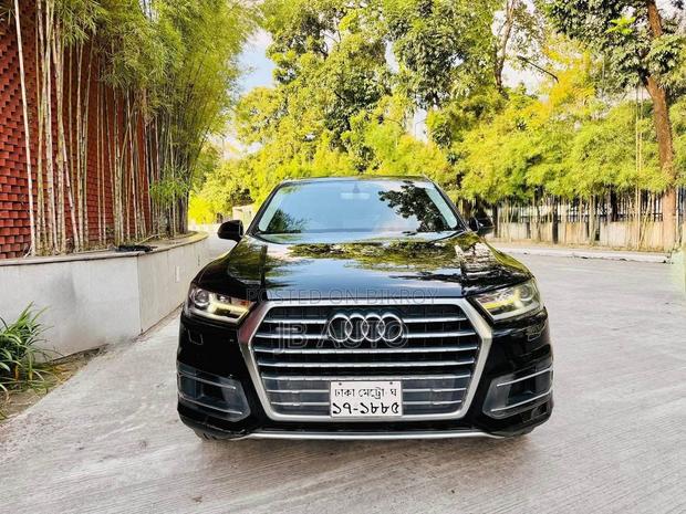 Audi Q7 2016 Black