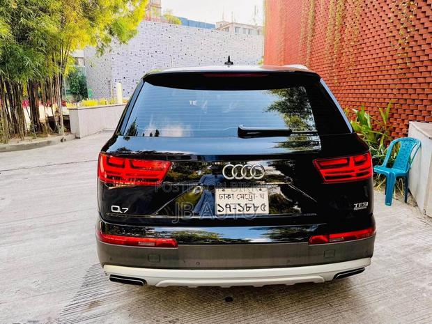 Audi Q7 2016 Black