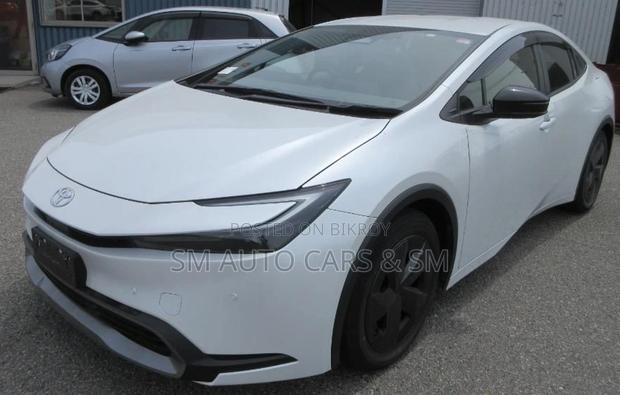 Toyota Prius 2023 Pearl
