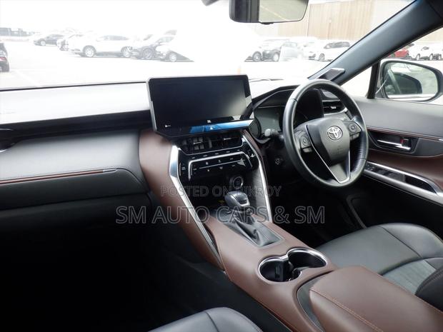 Toyota Harrier 2021 White