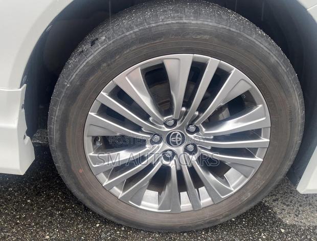 Toyota Harrier Z 2021 Pearl