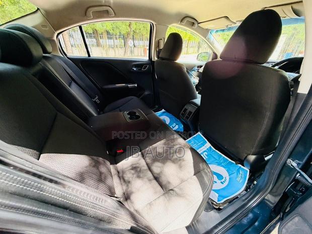 Honda Grace 2019 Blue