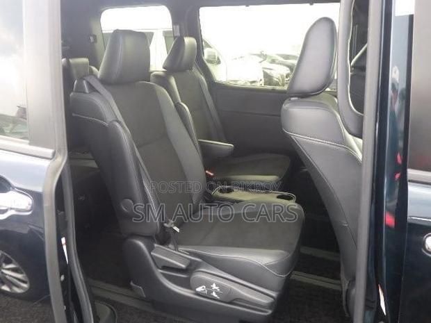 Toyota Noah 2.0 FWD (7 Seater) 2021 Blue