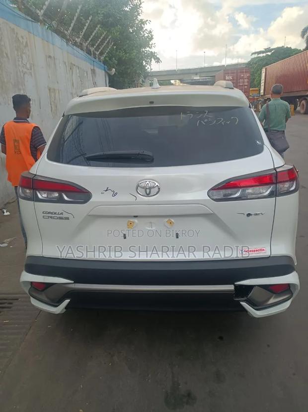 New Toyota Corolla Cross 2024 White