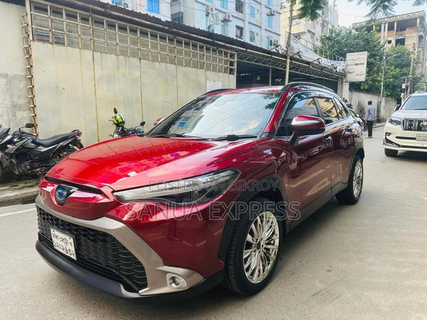 Toyota Corolla Cross 1.8 Hybrid AWD 2022 Red