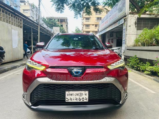 Toyota Corolla Cross 1.8 Hybrid AWD 2022 Red