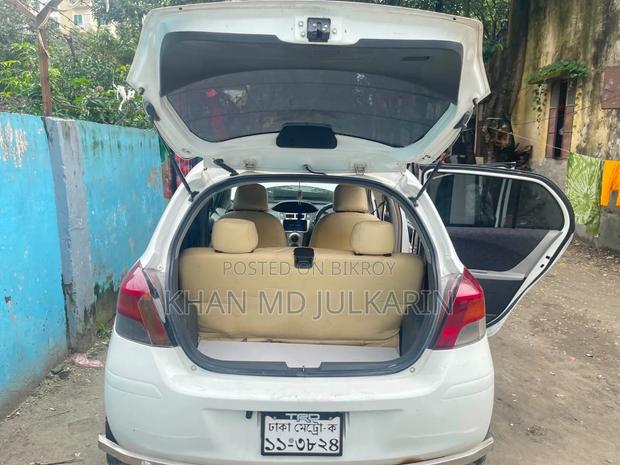 Toyota Vitz 2009 White