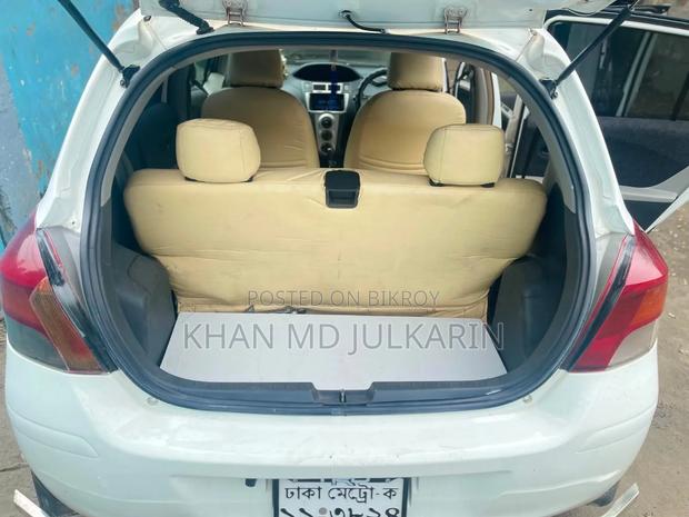 Toyota Vitz 2009 White