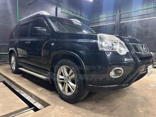Nissan X-Trail 2012 Black