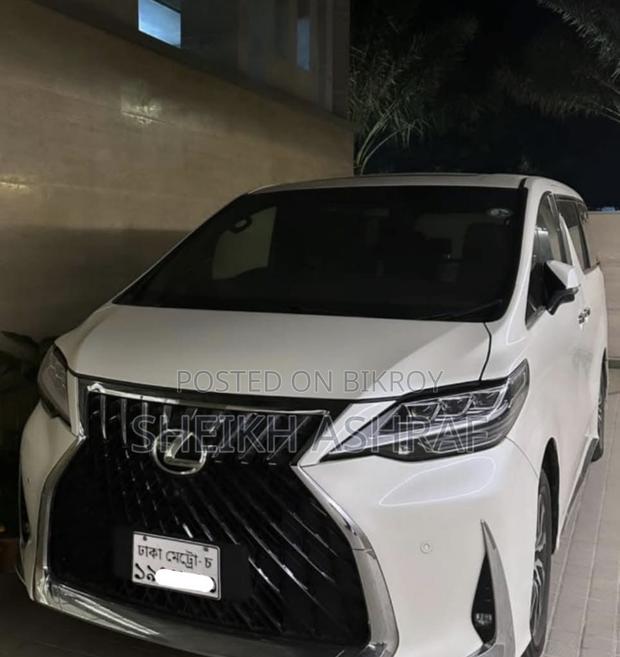 Toyota Vellfire Executive Lounge 3.5 V6 4WD 7-Seater 2015 Pearl