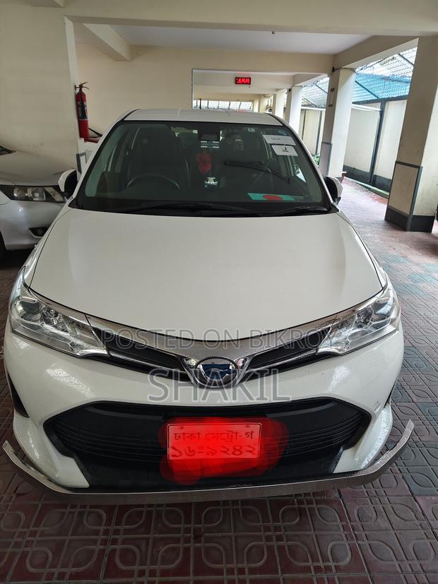 Toyota Corolla 2018 White
