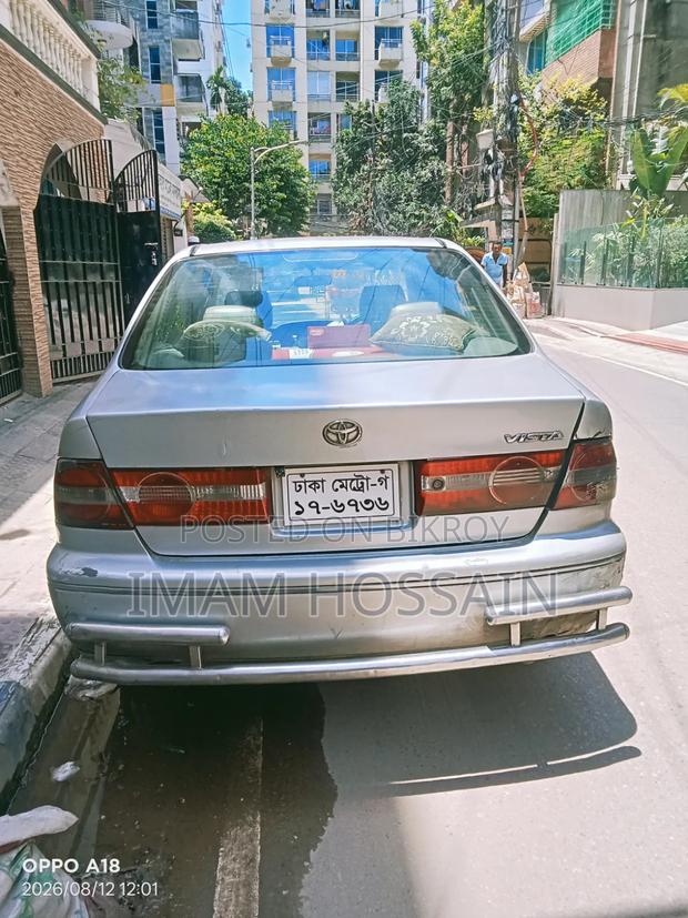 Toyota Vista 2000 Silver