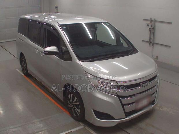 Toyota Noah 2.0 FWD (8 Seater) 2021 Silver