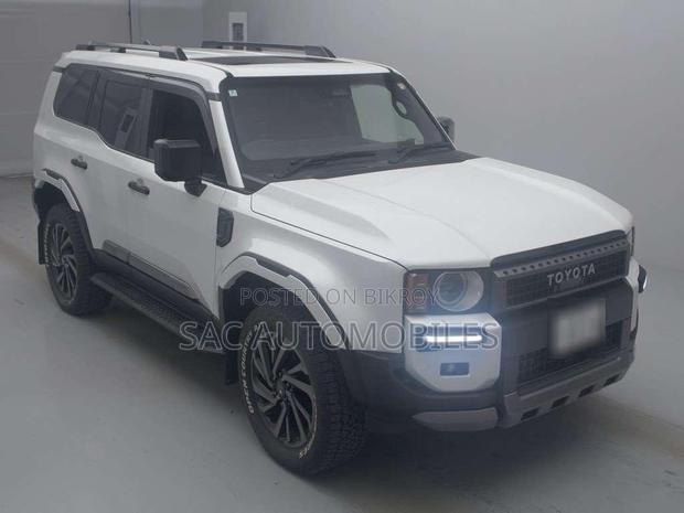 New Toyota Land Cruiser Prado 2.7 2024 Pearl