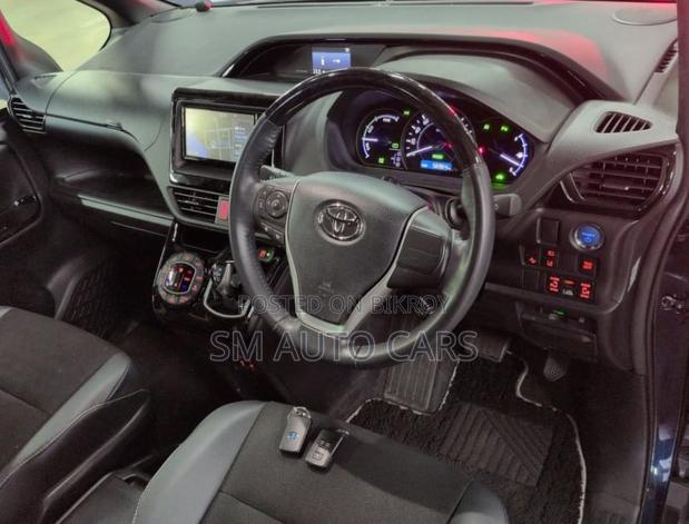 Toyota Noah 1.8 FWD Hybrid (7 Seater) 2021 Blue