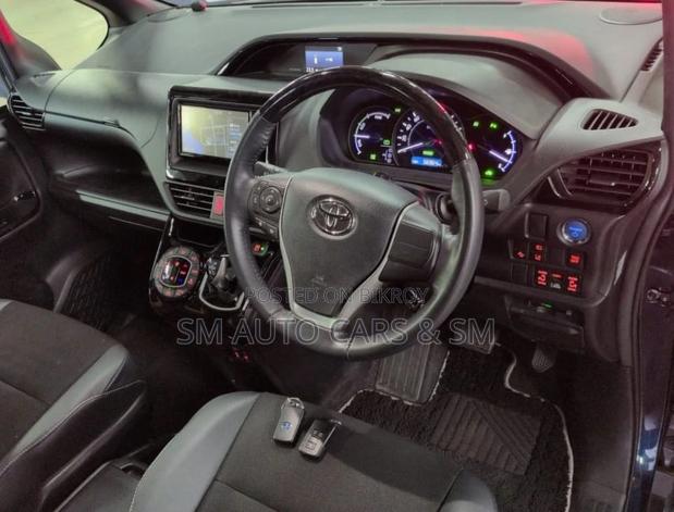 Toyota Noah 1.8 FWD Hybrid (7 Seater) 2021 Blue