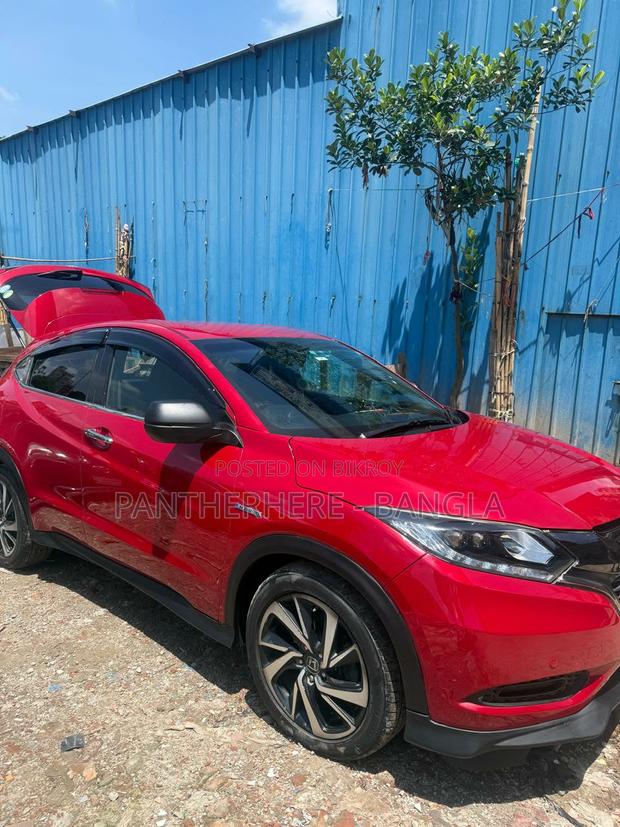 Honda Vezel 1.5 Hybrid 4WD 2016 Red