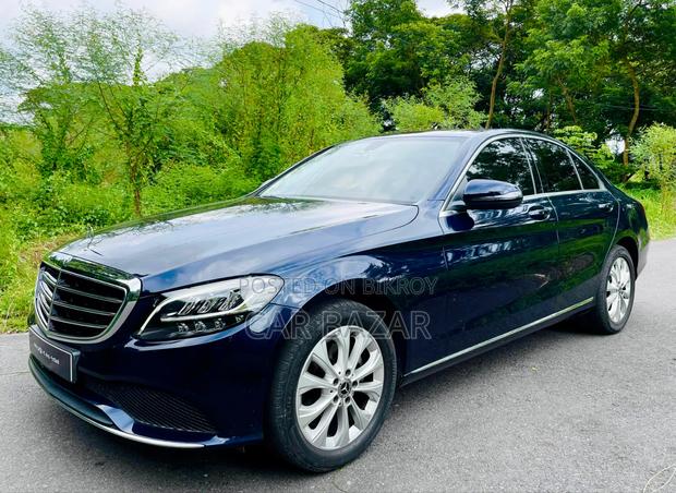Mercedes-Benz C180 2019 Blue