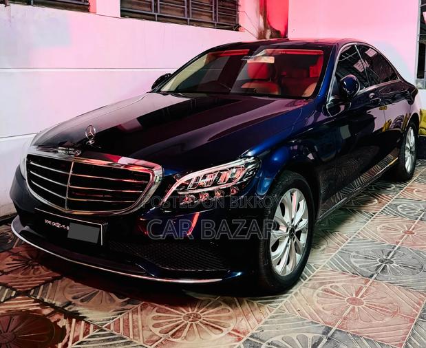 Mercedes-Benz C180 2019 Blue