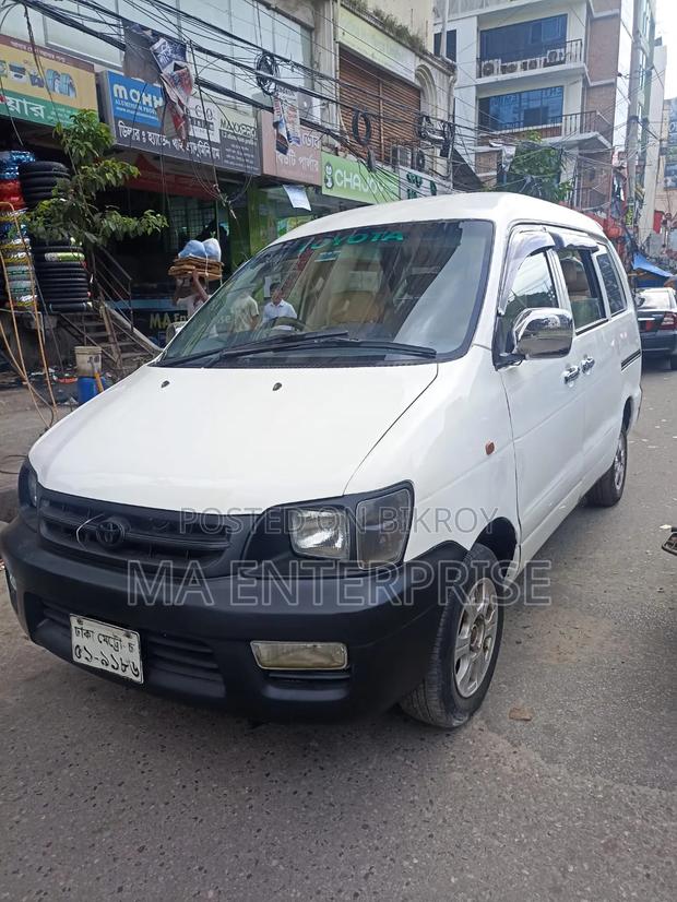 Toyota Noah 2003 White