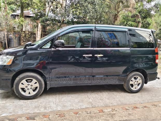 Toyota Noah 2005 Matt Black